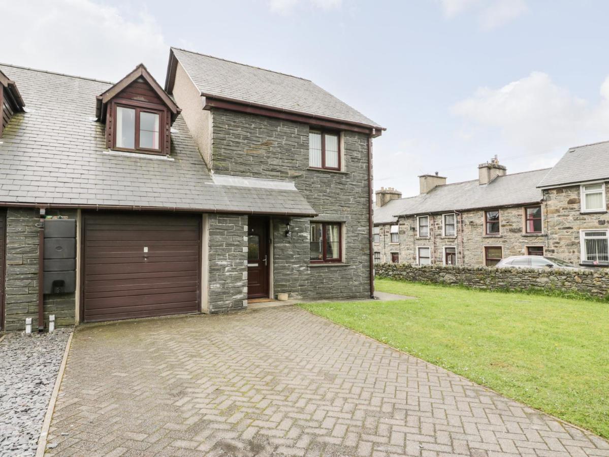 6 Stad Yr Ysgol Blaenau Ffestiniog Exterior photo