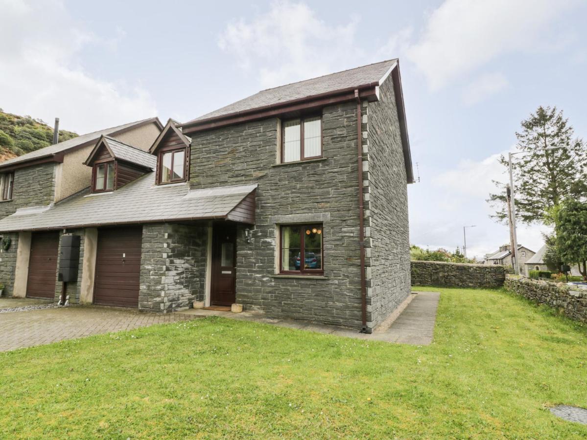6 Stad Yr Ysgol Blaenau Ffestiniog Exterior photo